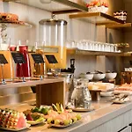 Rochester Champs Elysees Hotel