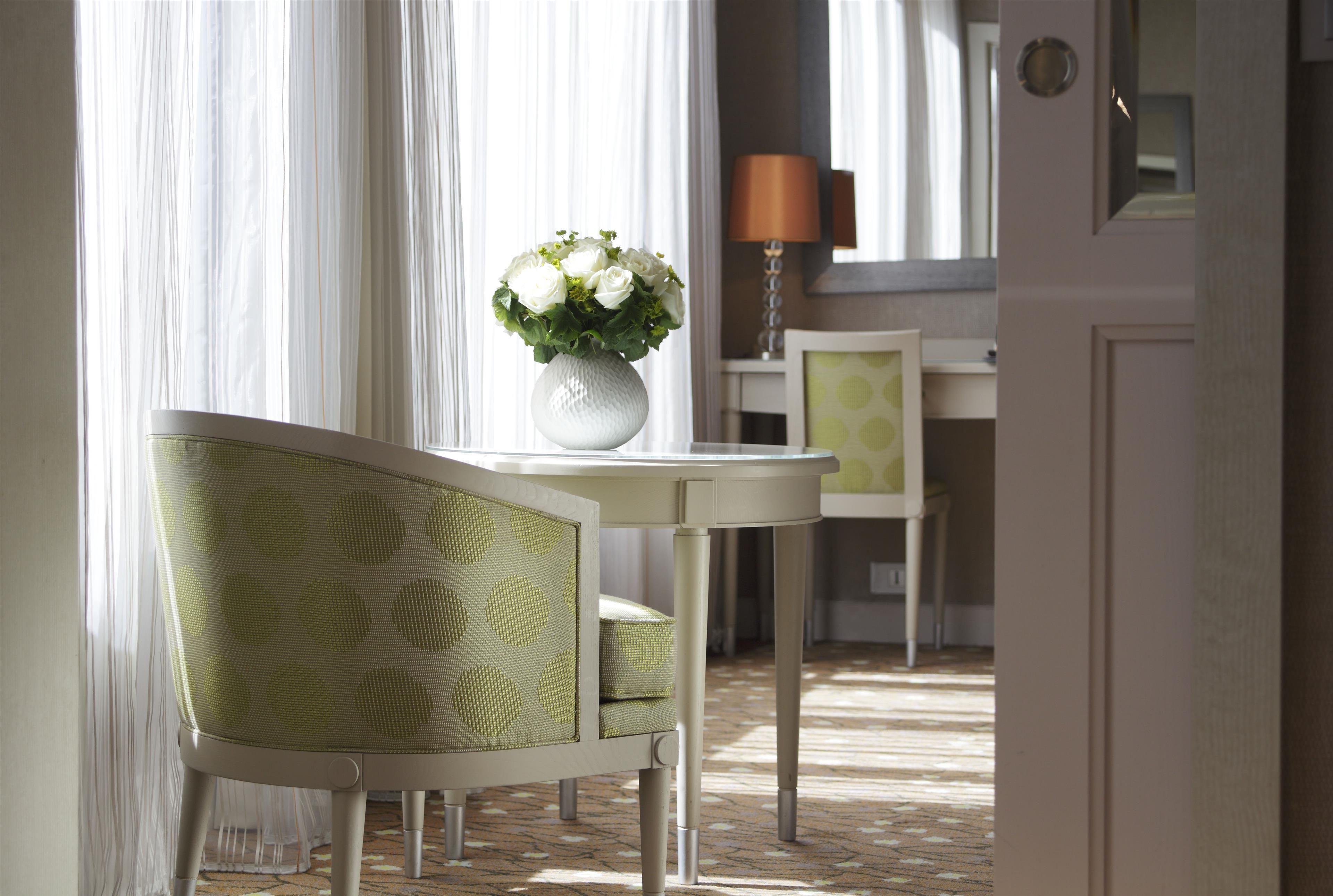 Hotel Rochester Champs Elysees Parigi