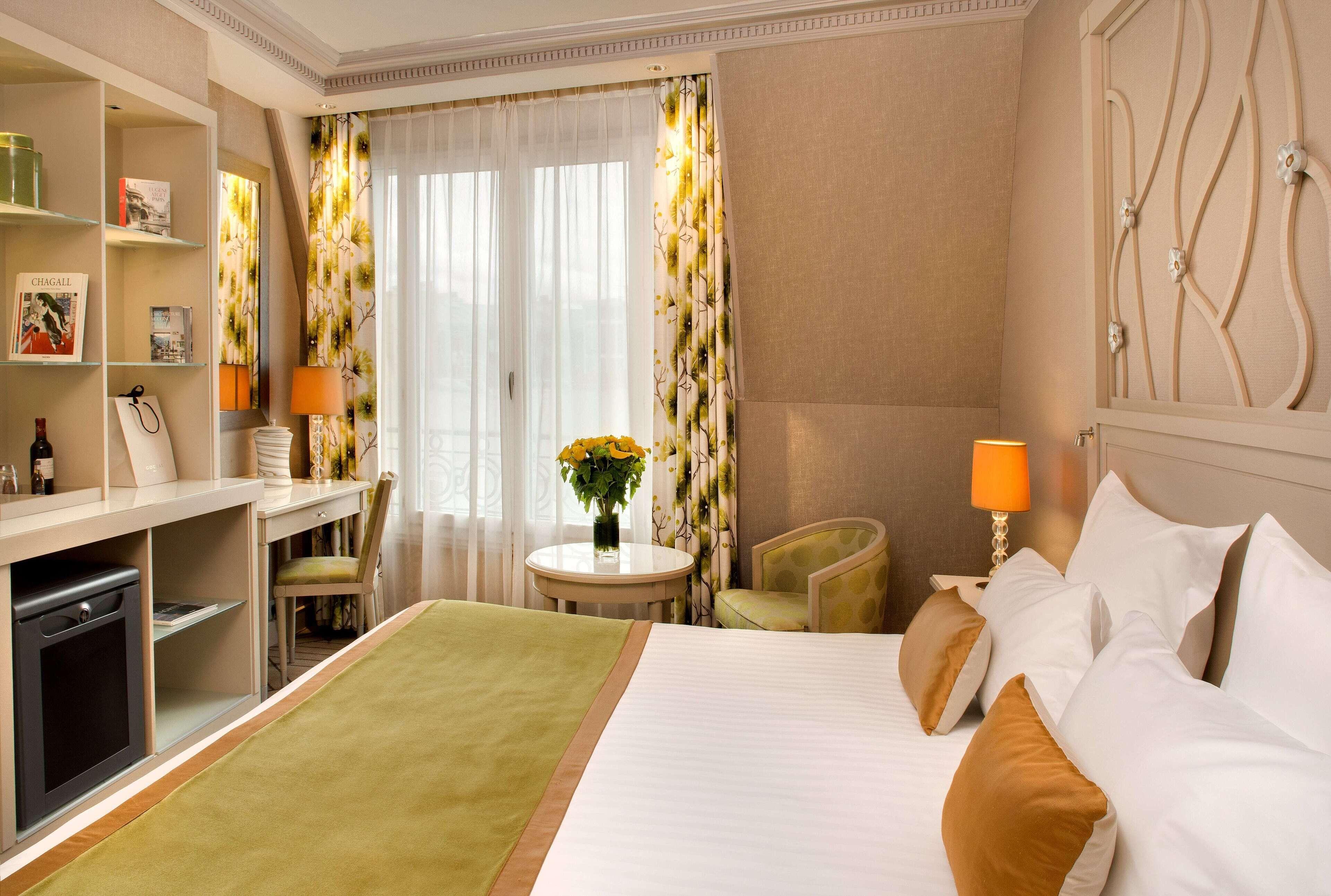 Rochester Champs Elysees Hotel
