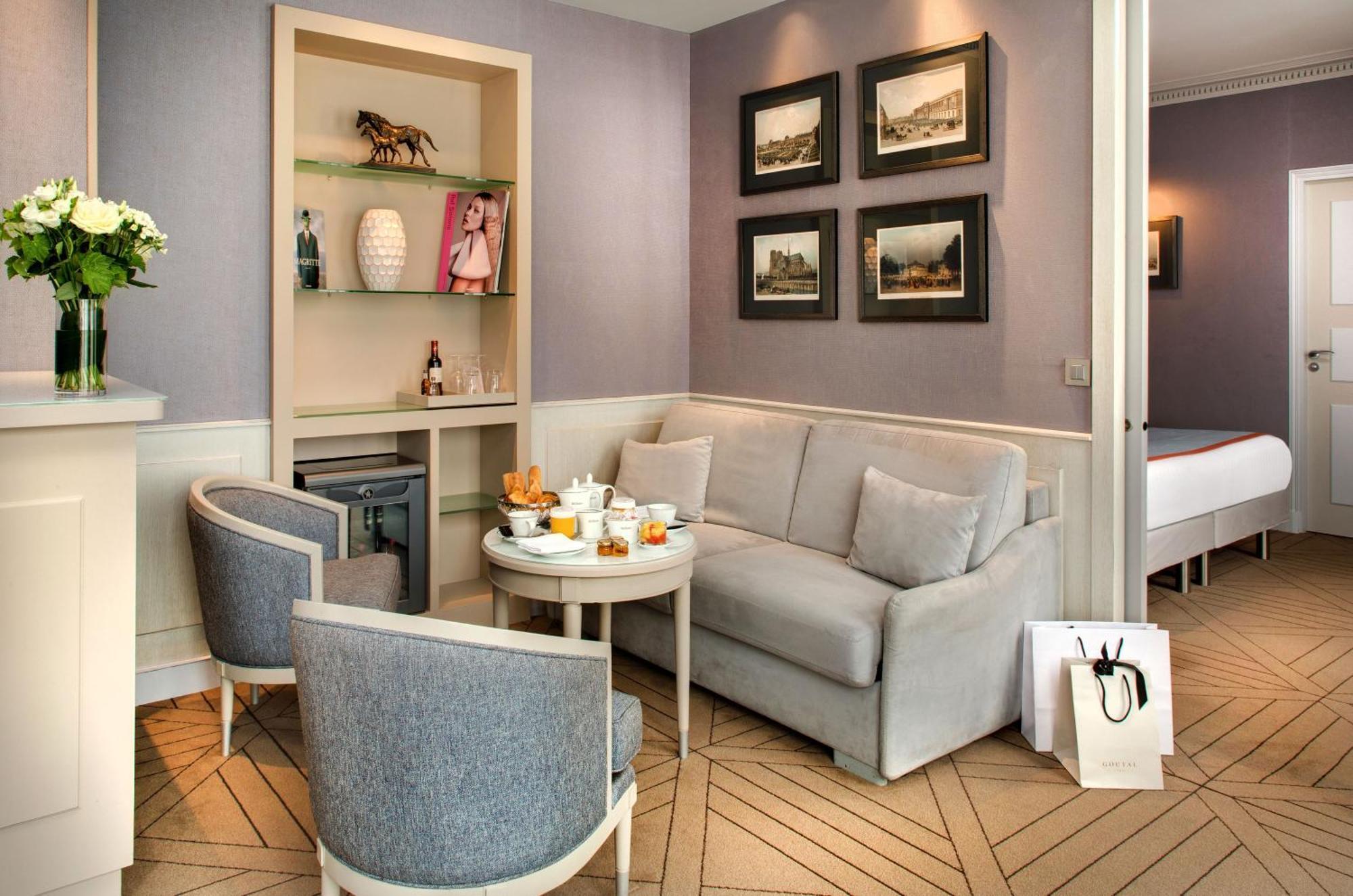 Hotel Rochester Champs Elysees Parigi