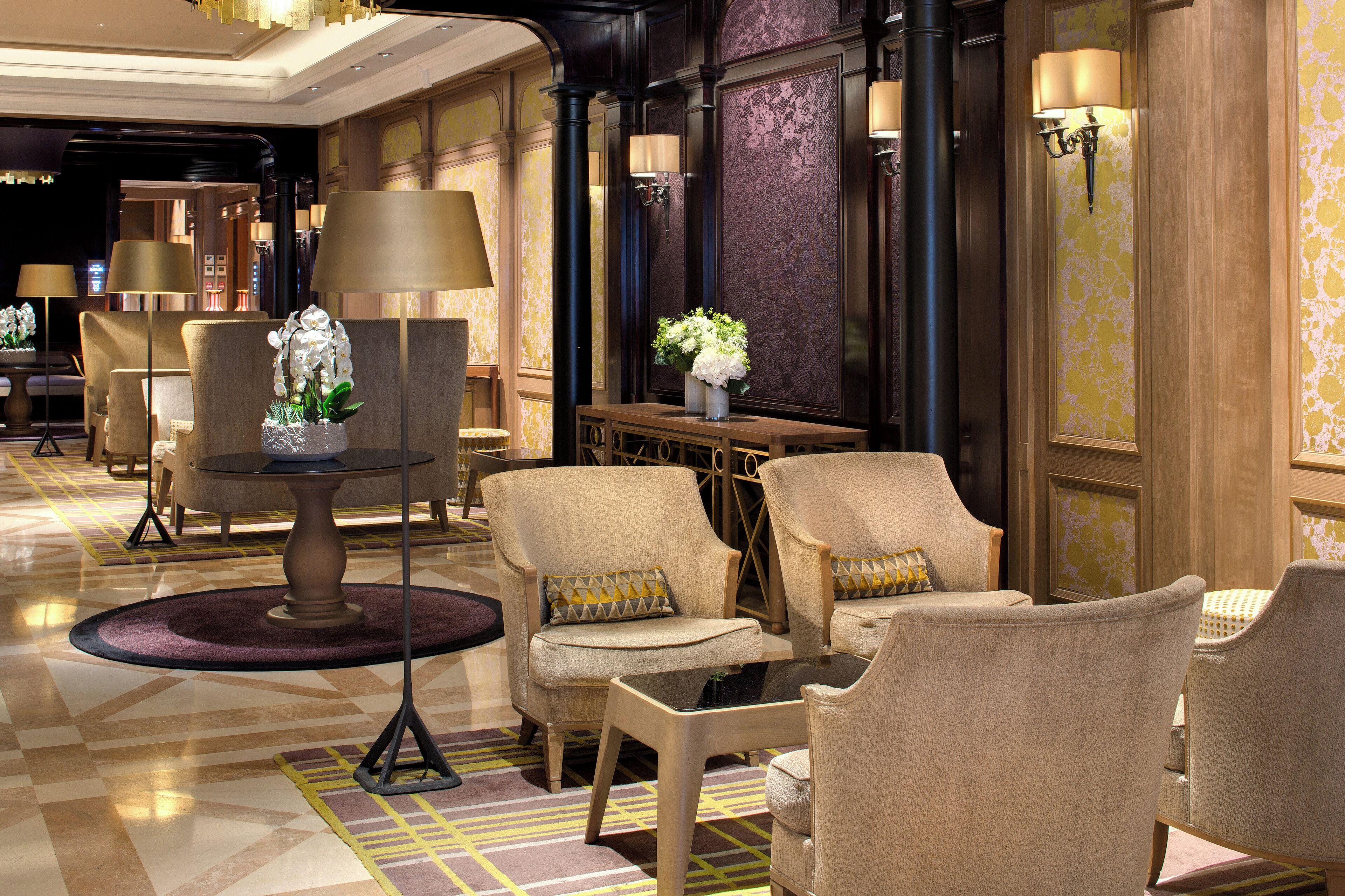 Hotel Rochester Champs Elysees Parigi