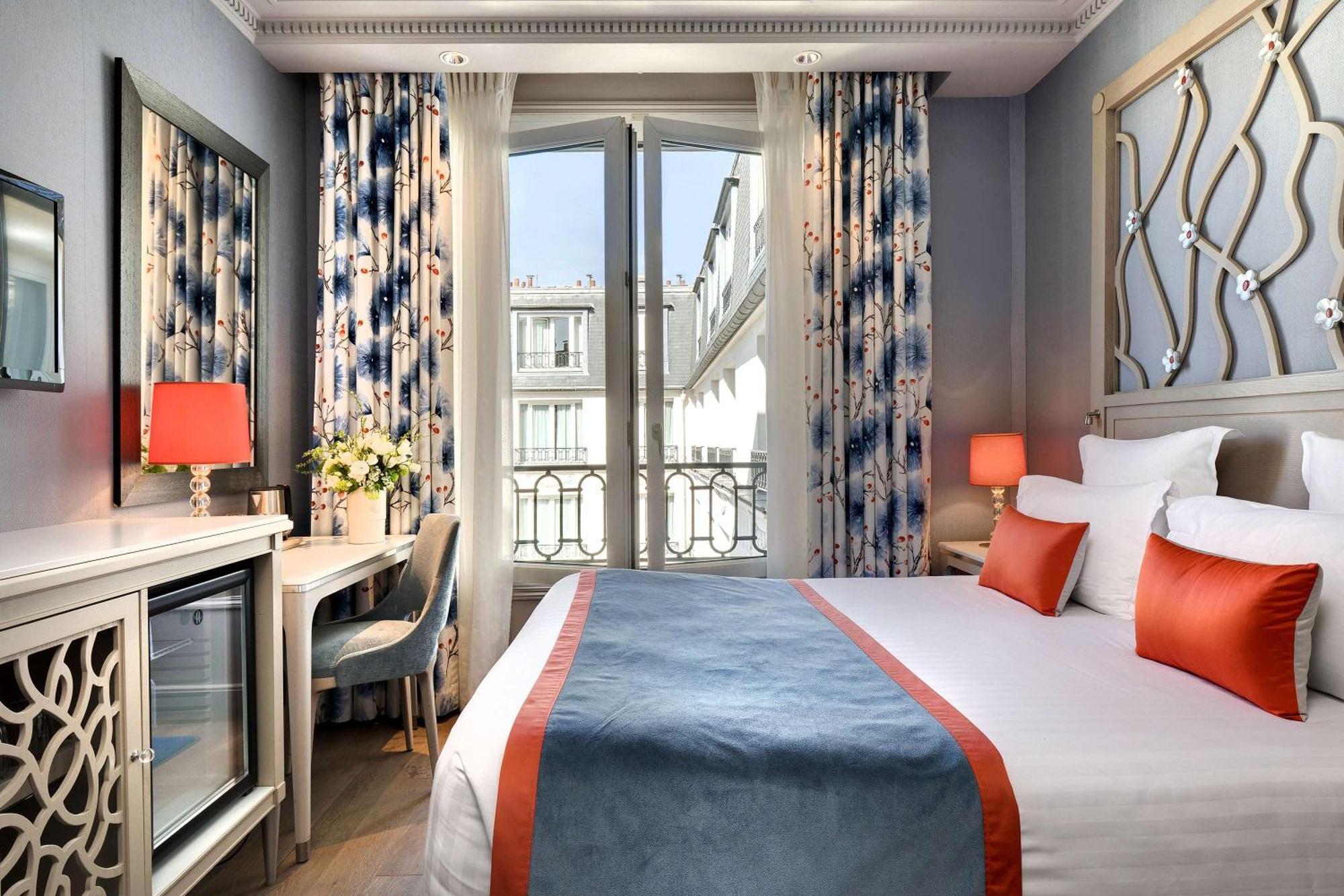 Rochester Champs Elysees Hotel